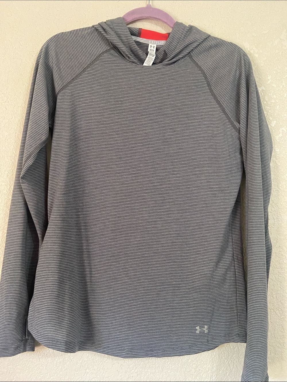 Under Armour Women’s Hooded Shiirt